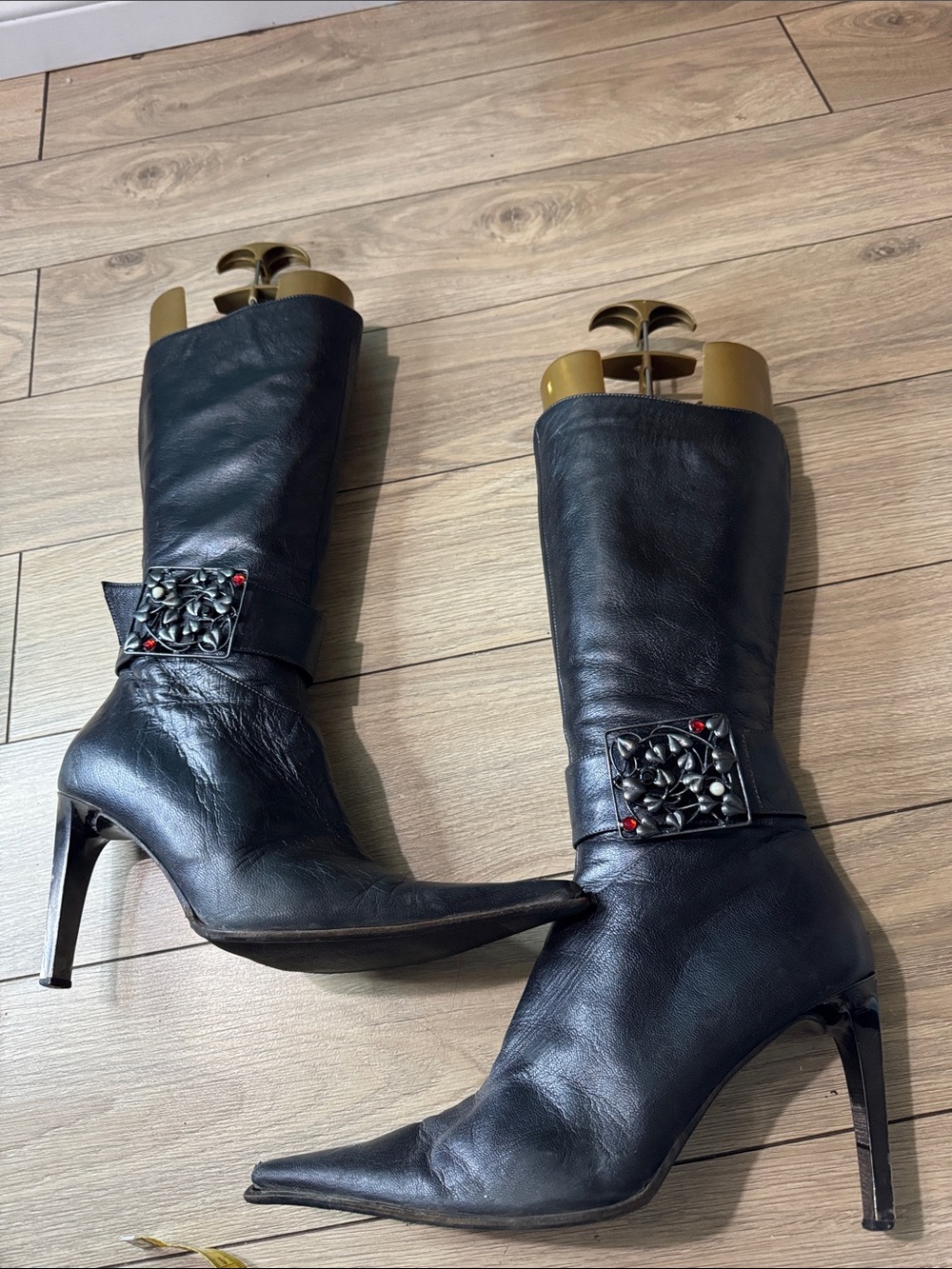 Guilaiano Venanzi Black Leather Knee-High Pointed Toe Heeled Boots